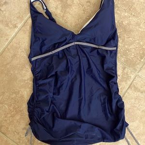 Spencer Maternity Swimsuit Top-size M- barely worn